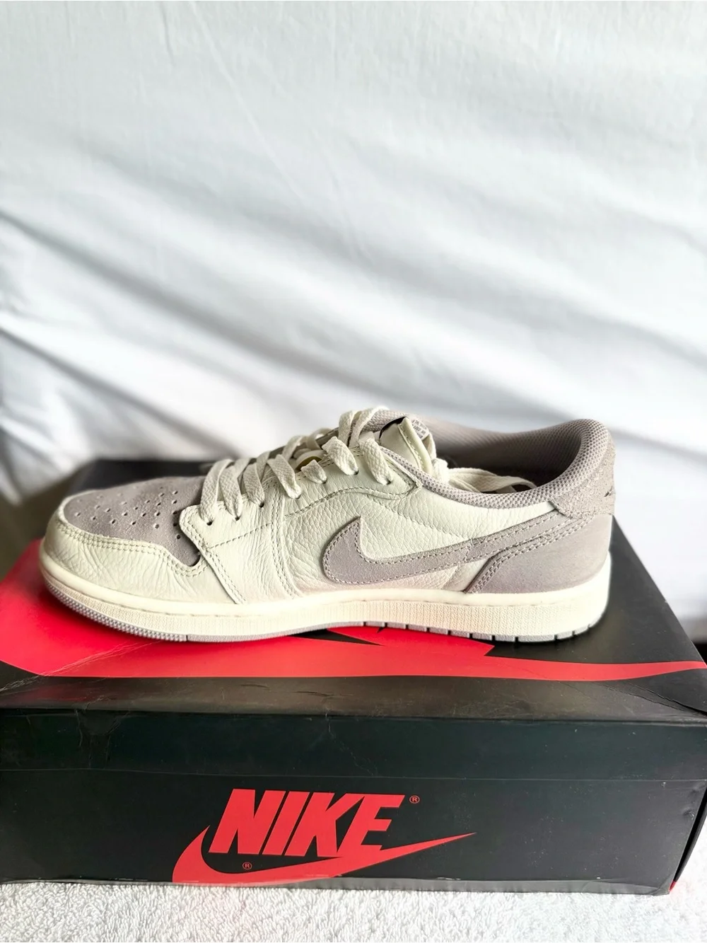 AUTHENTIC Jordan 1 Retro Low OG Atmosphere Grey size 10 CZ0790-101 2023 PREOWNED